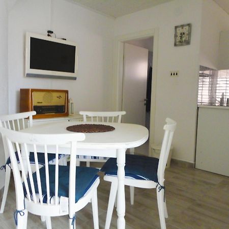 Apartments Petar - 30 M From Sandy Beach Nin Buitenkant foto
