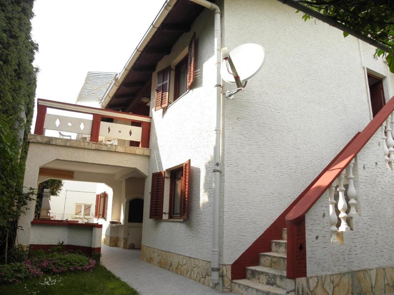 Apartments Petar - 30 M From Sandy Beach Nin Buitenkant foto